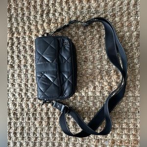 Oliver Thomas quilted cross body camera bag fanny pack